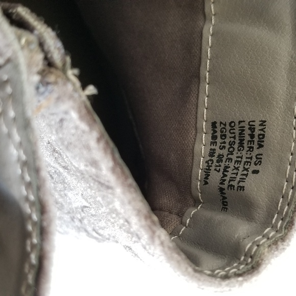 Zigi soho Velvet Booties. 2" heel Size 8. - Picture 5 of 6